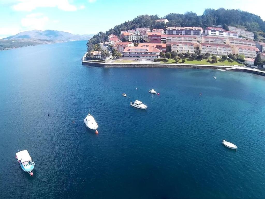 Hotel Corcubion Playa De Quenxe Kültér fotó