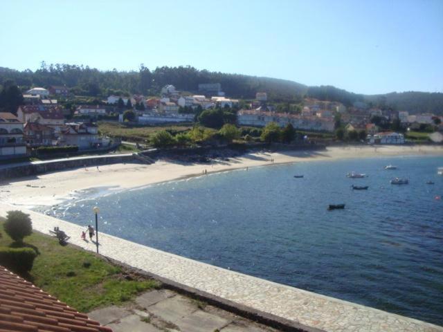 Hotel Corcubion Playa De Quenxe Szoba fotó